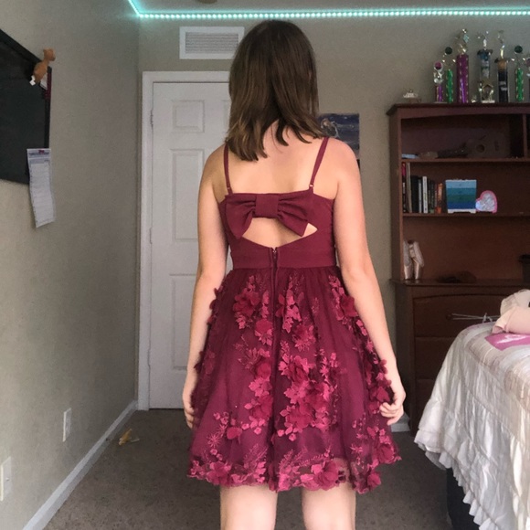 fancy gorgeous dress - Picture 5 of 6